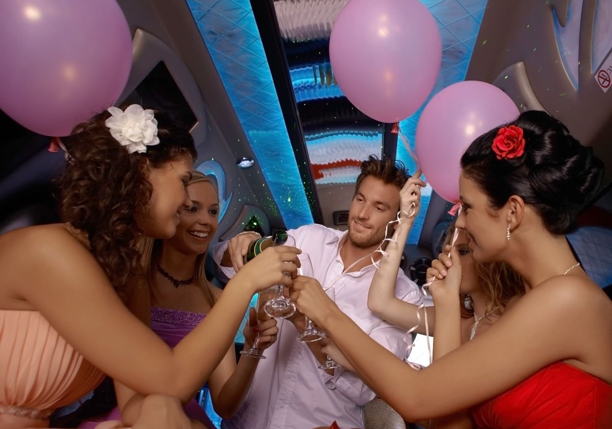 MUSAT NYC city tour and private night out chauffeur service Manhattan